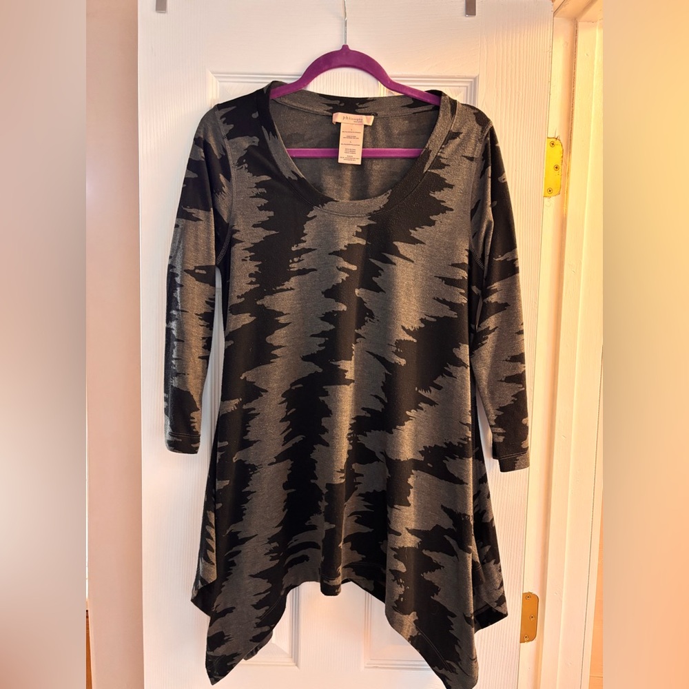 Philosophy Black and Gray Patterned Tunic size L